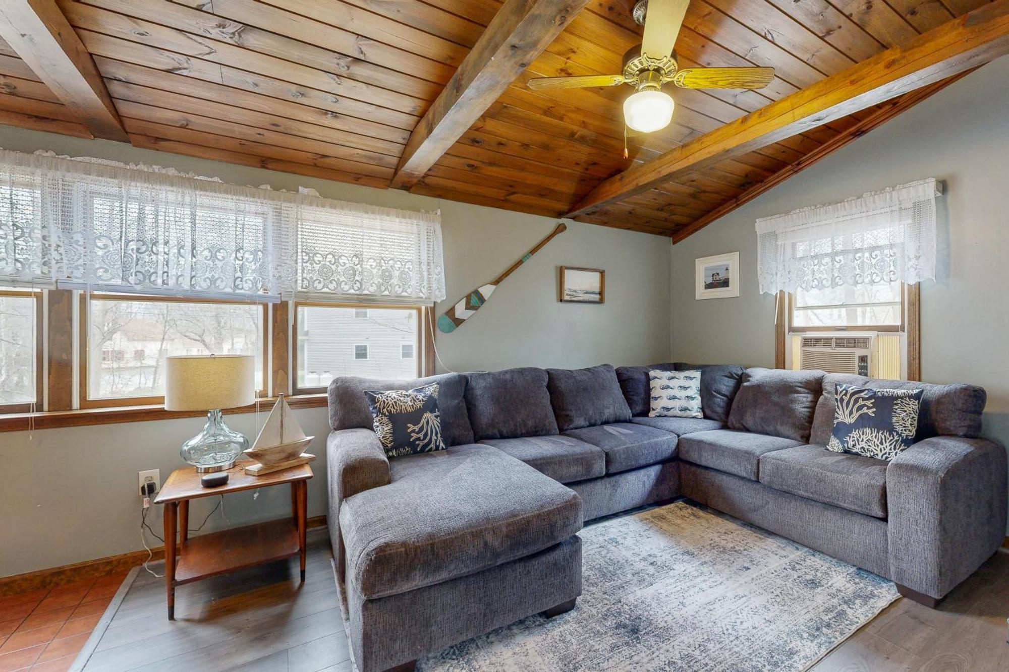 Sea Rose Villa Йорк Екстериор снимка